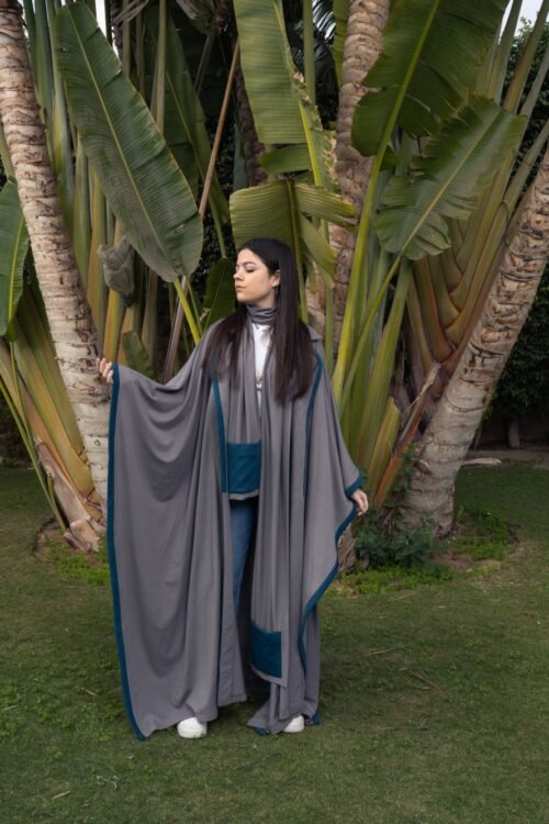 Maxi cape/cardigan with padded pockets and matching scarf